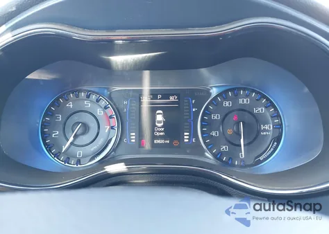 2015 Chrysler 200 S z USA, uszkodzony, nr VIN 1C3CCCBB1FN670130